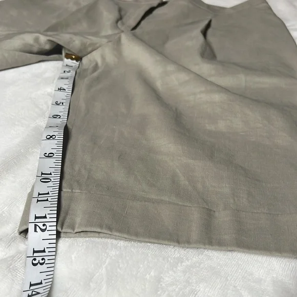 Elie Tahari woman’s linen Bermuda Short. Size 8. NWOT - Picture 6 of 12